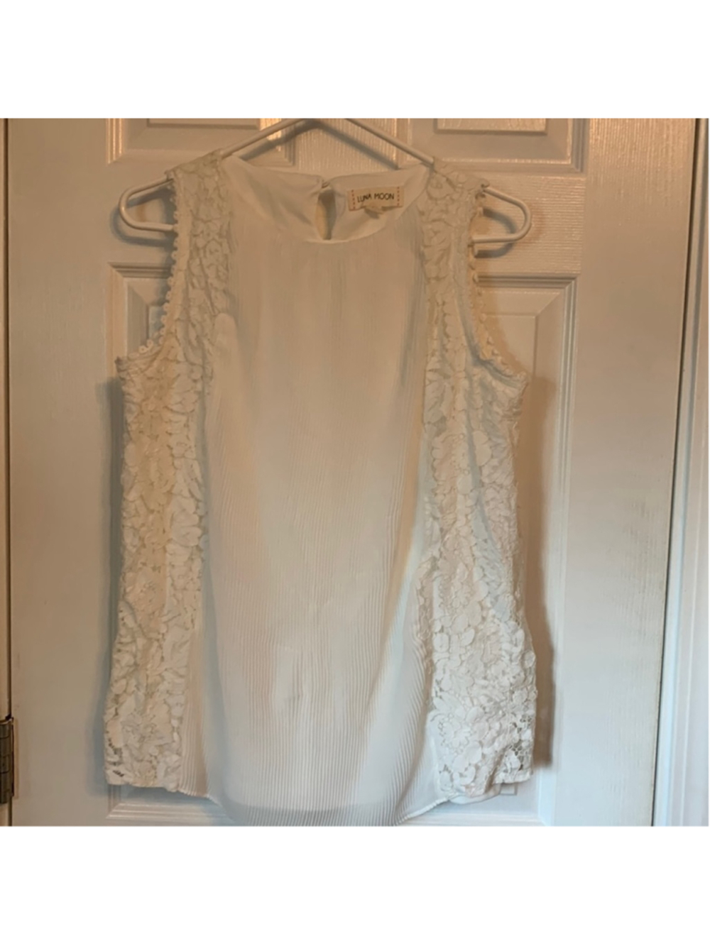 Luna Moon Lacy woman’s medium semi sheer tank top